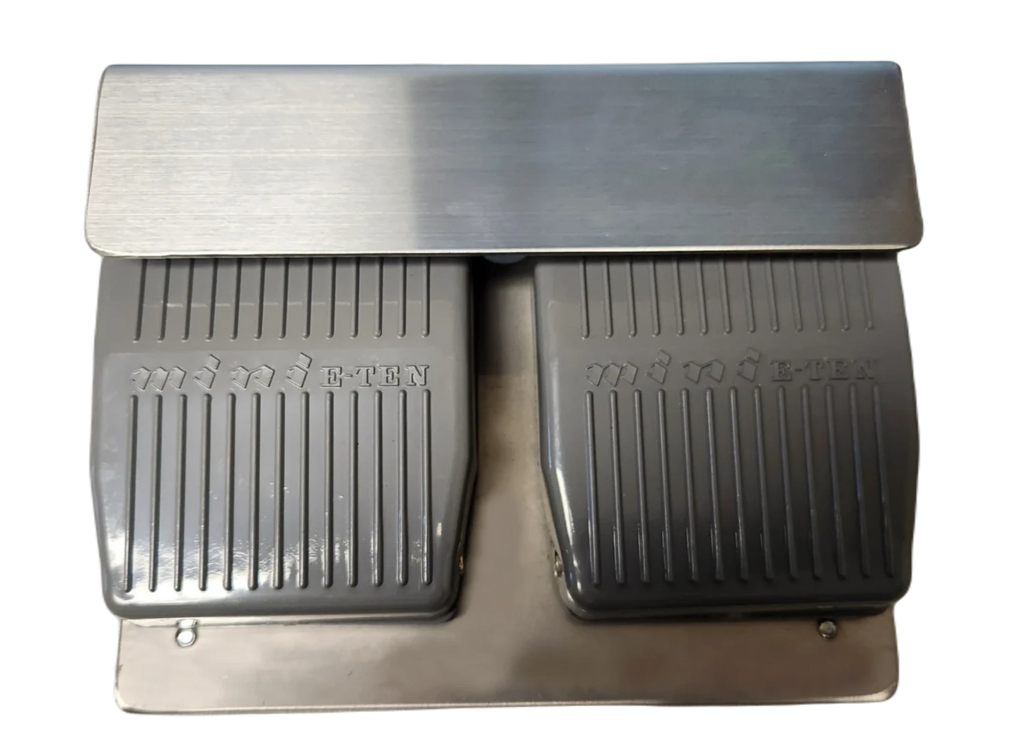 BakeMax BMFRS01 Heavy-Duty 17 Inch Wide Floor Model Reversible Dough Sheeter